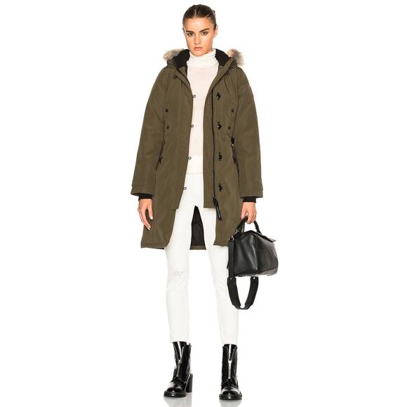 ❤️Canada Goose Down Coat❤️ - Picture 2 of 5